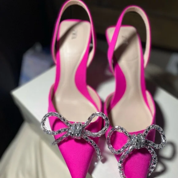 Zara Fuchsia Heels with Sparkling Bow - Picture 6 of 9